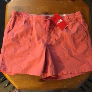 North Face Shorts L/XL